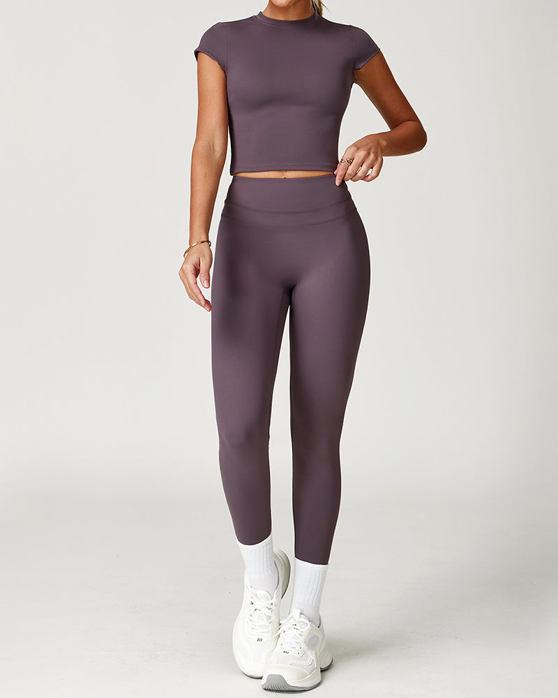 Round neck tight short-sleeved sports T-shirt